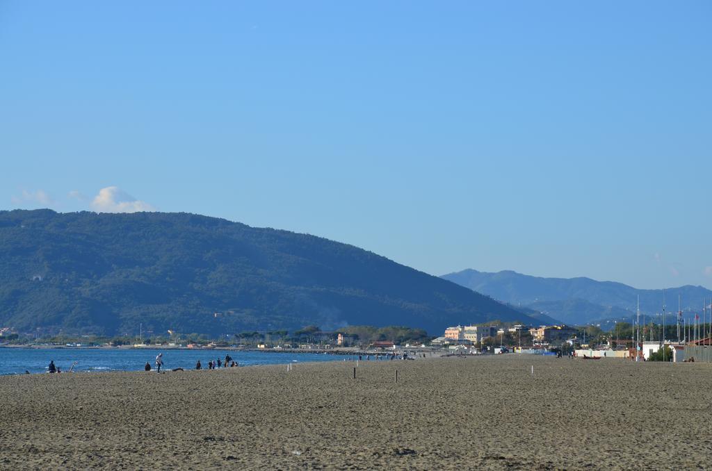 Willa Casa Lia Marina Di Carrara Zewnętrze zdjęcie